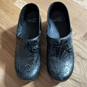 Dansko clogs size 39